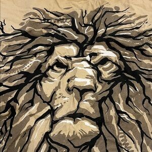 Lion Graphic T-Shirt